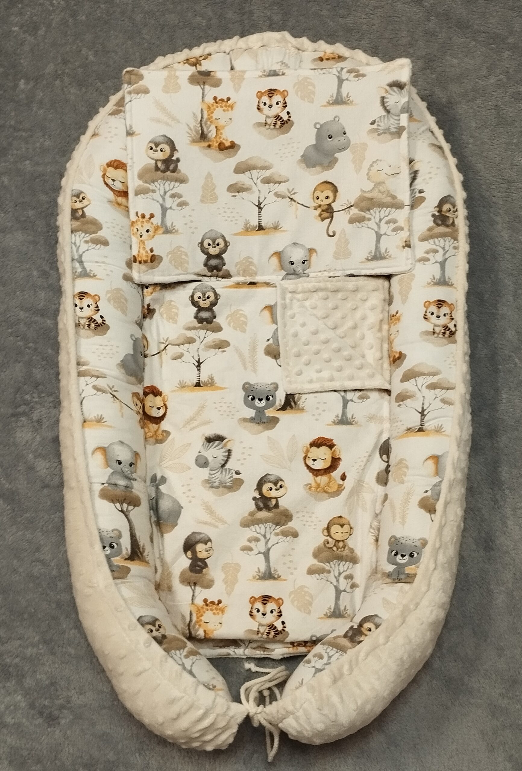 Minky babafészek